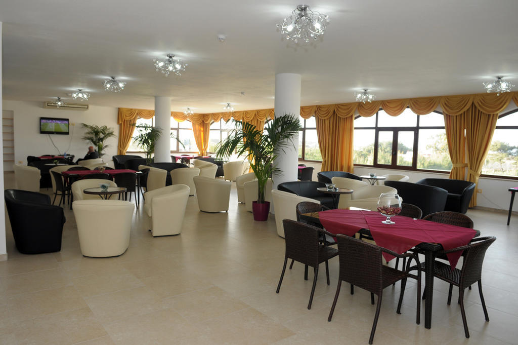 Torre Guaceto Resort Carovigno Extérieur photo